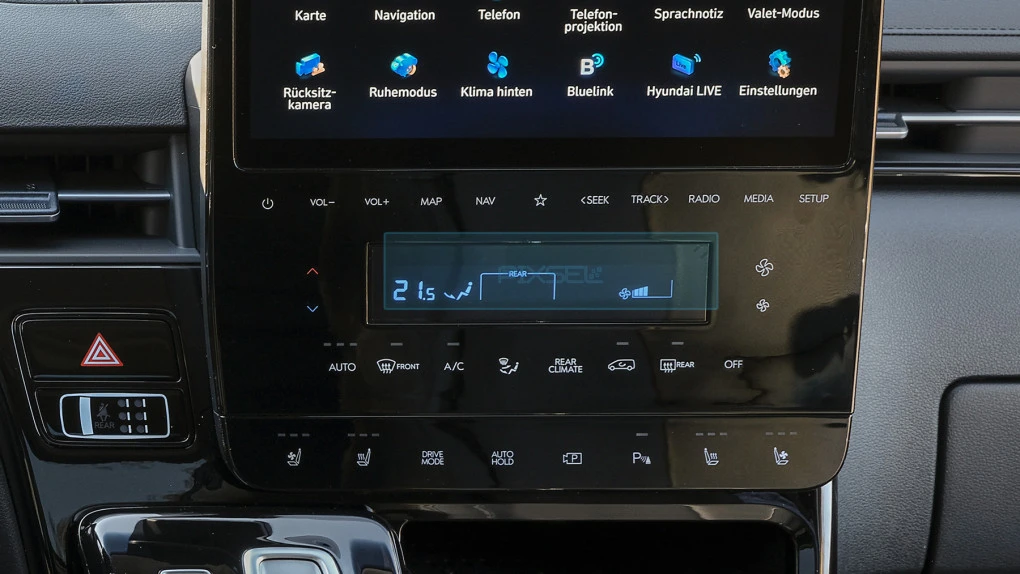 Protective glass Pixsel for climate-control HYUNDAI STARIA - 5.7“ 2021 -